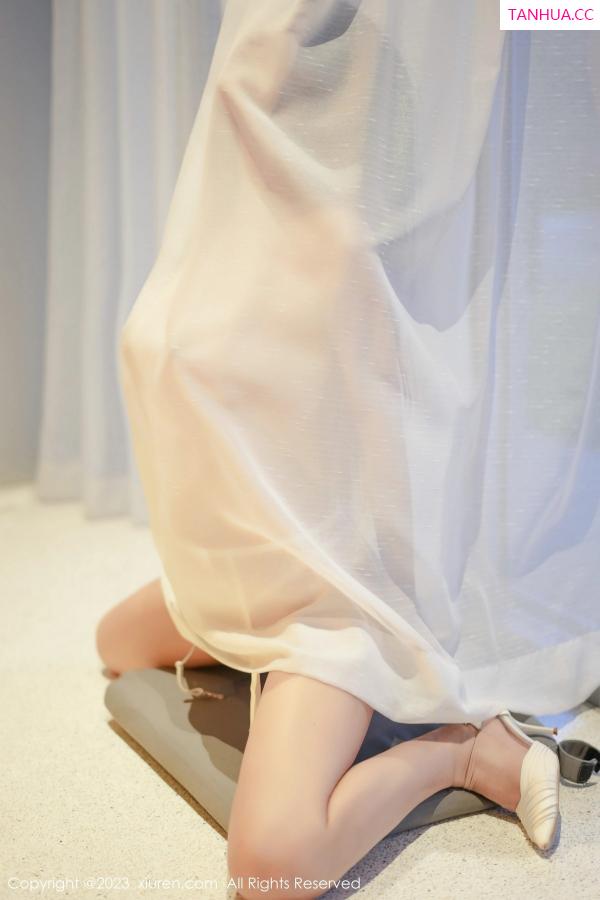 laura阿姣  [XiuRen]高清写真图 2023.05.12 No.6729 laura阿姣 妩媚美腿第28张图片